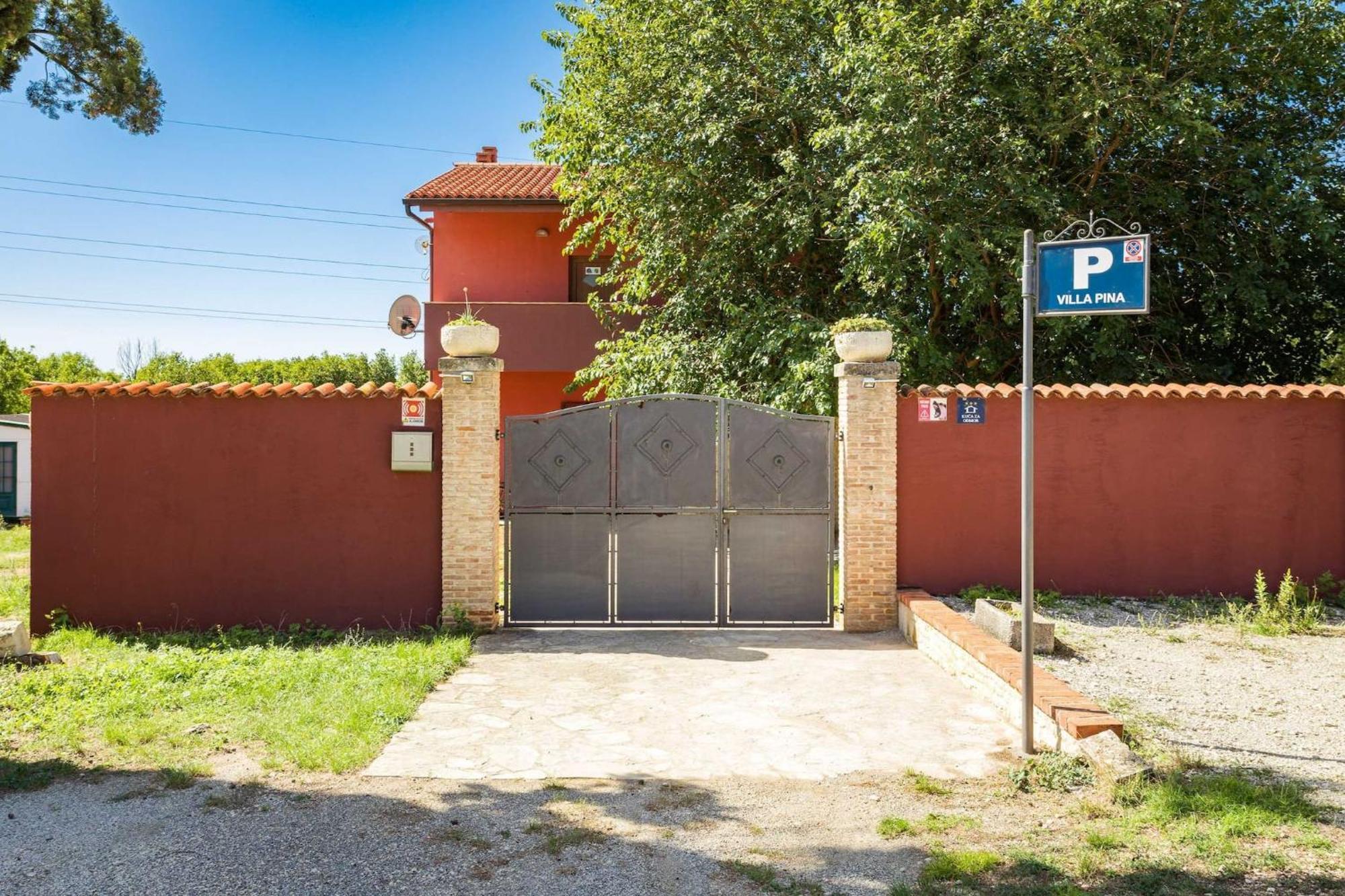Holiday Home Pina Pula Extérieur photo